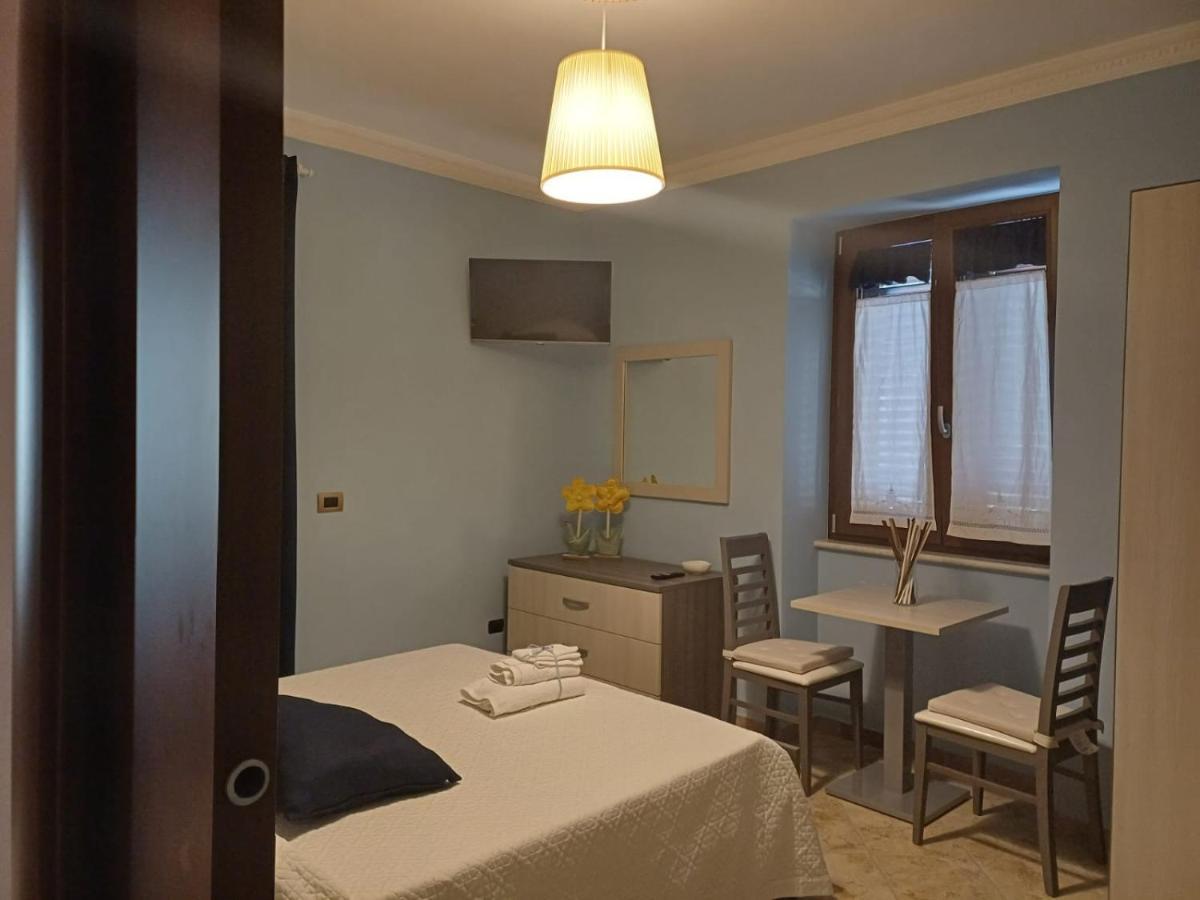 Core A Core Rooms Santo Stefano del Sole Экстерьер фото