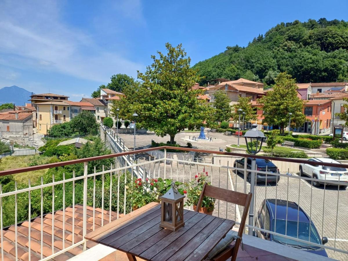 Core A Core Rooms Santo Stefano del Sole Экстерьер фото