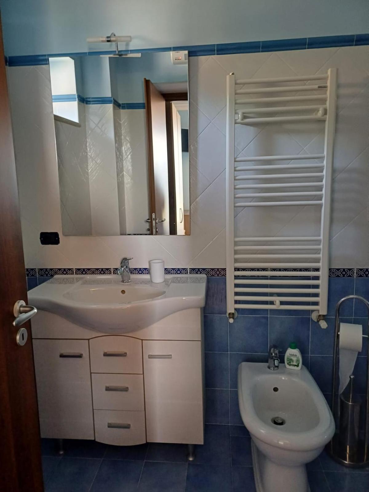 Core A Core Rooms Santo Stefano del Sole Экстерьер фото